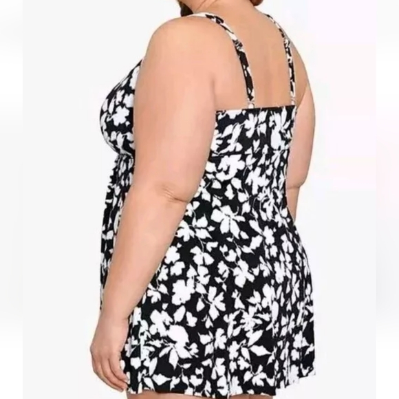 Swim Solutions Fly Away Tummy Control Swim Dress Woman Plus 18W Wireless New - Picture 4 of 12